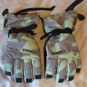 Burton Kids M Camouflage Green and Gray Gloves